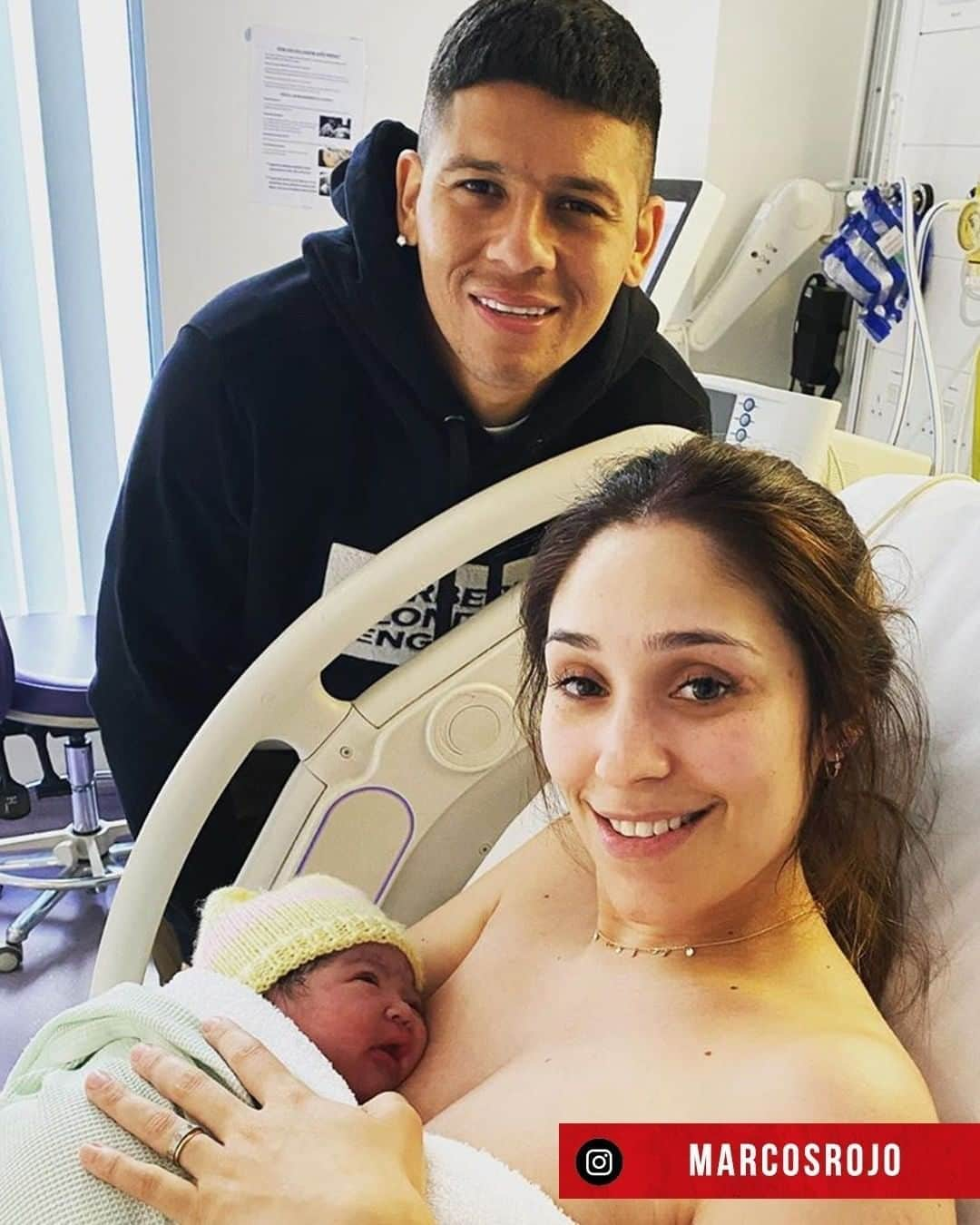 マンチェスター・ユナイテッドさんのインスタグラム写真 - (マンチェスター・ユナイテッドInstagram)「A new addition to the family 👧 #MUFC #MarcosRojo」10月12日 4時46分 - manchesterunited