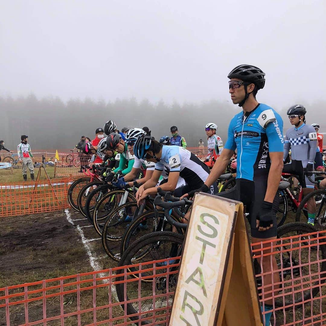 山本幸平さんのインスタグラム写真 - (山本幸平Instagram)「Another victory in japan. Cyclo-cross season just started yesterday at #白樺湖 next 2 month I did MTB and Cyclo-cross race.  シクロクロスレース開幕戦は、白樺湖にて。優勝しました。これから2ヶ月間は、マウンテンバイクとシクロクロスレース両方参戦して行きます。次戦は、シクロクロス富士山へ #dreamseekermtbracingteam @cannondalejapan @daiken_corporation @teamdaito @bikeranch @maxxisbike @oakleyjapan @tokachimainichi #アルムシステム #日本写真判定株式会社 @hokuo_knot @hokuo_cc20 #開西病院 #スポーツ医科歯科研究会 @wavenyan @shimano_cycling_japan @esigrips  #弱虫ペダル #さくら不動産 #carmate @ergonbike  #スポーツアロマコンディショニング @tcs_international @yamamotoathletefarm #athletefarm #koheibrandenergycoffee」10月12日 4時55分 - kohey55