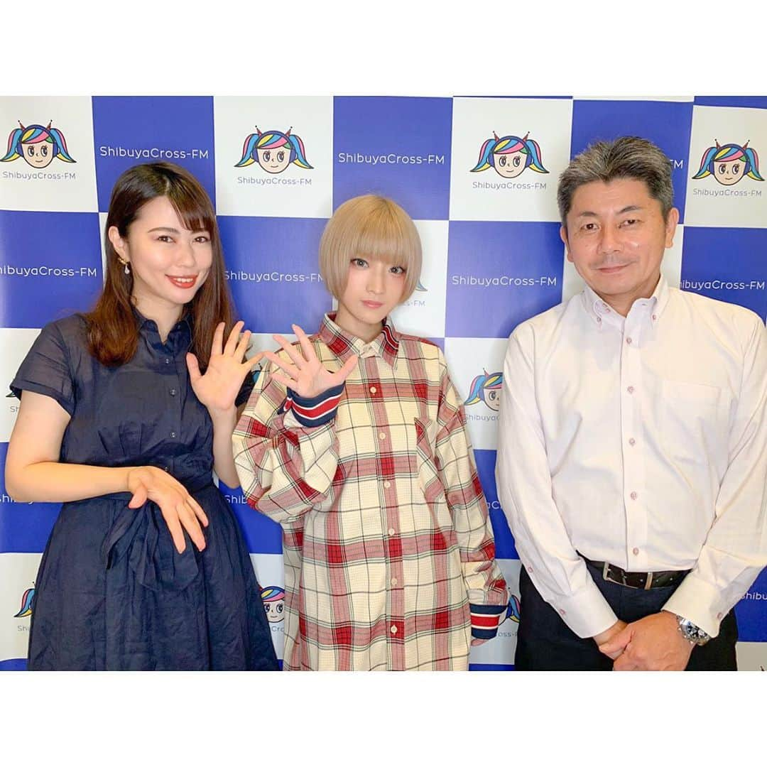 安蒜幸紀さんのインスタグラム写真 - (安蒜幸紀Instagram)「. . 🎙渋谷クロスFM「アイカギ」 . 全然放送内容をUP出来ていない...😂 ですが毎週楽しく放送させて頂いています✨ . 9月は2週続けてコスプレイヤーの 火将ロシエルさんにご出演頂きました👏 . 公式YouTubeでは天然炸裂の 意外な一面も見られますが お話をしていてロシちゃんの 企画力とコスプレの着こなしには 本当に感動しました🥺 . さらにコスプレだけでなく 事務所やメイド喫茶の経営と 多彩すぎて尊敬です...💕 . マイナビニュースにも 取り上げて頂きました！ 有難うございました🙇‍♀️ . --------------- 今回の衣装は @mimigrant_official  @fermata_pressroom  いつも有難うございます♡ --------------- . #渋谷クロスFM#ラジオ#生配信#マイナビニュース#コスプレイヤー#火将ロシエル#YouTube#コスプレ#事務所#コプルト#メイド喫茶#メイド服#デザイン#オリジナル#秋葉原#フリーアナウンサー#アナウンサー#衣装#tokyo#shibuya#shibuyacrossfm」10月12日 15時50分 - ambirusaki