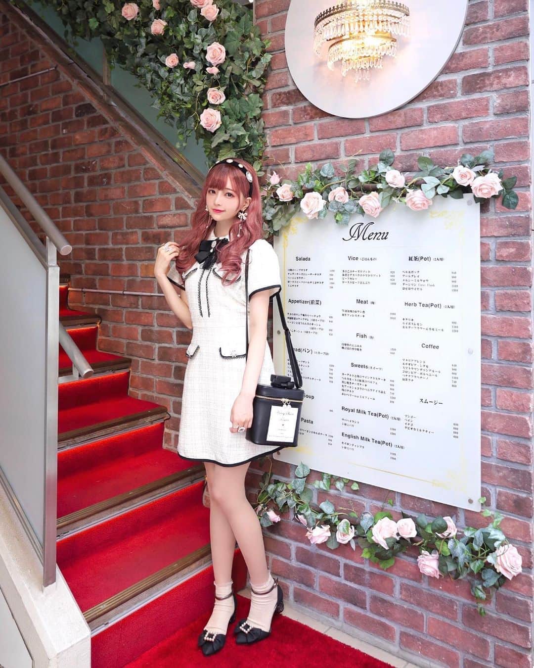 Chikako千佳子さんのインスタグラム写真 - (Chikako千佳子Instagram)「🥨 #swankiss #honeysalon」10月12日 14時46分 - cindychikako