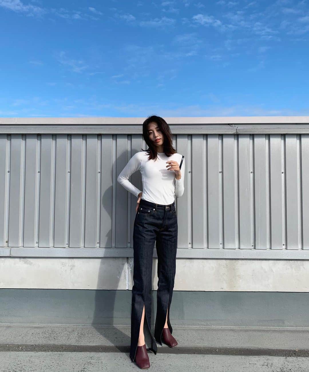 江藤百香のインスタグラム：「晴れた🍂☀️ #ootd」