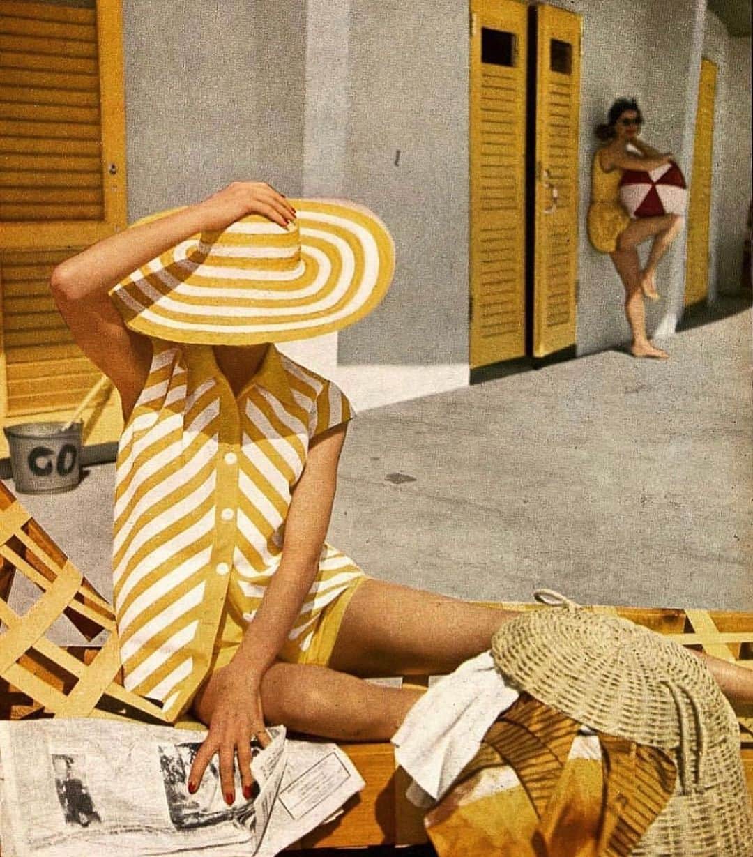 ダニジョーのインスタグラム：「Fall must-have color: MUSTARD 🌼🍯🌻✨ #mood」