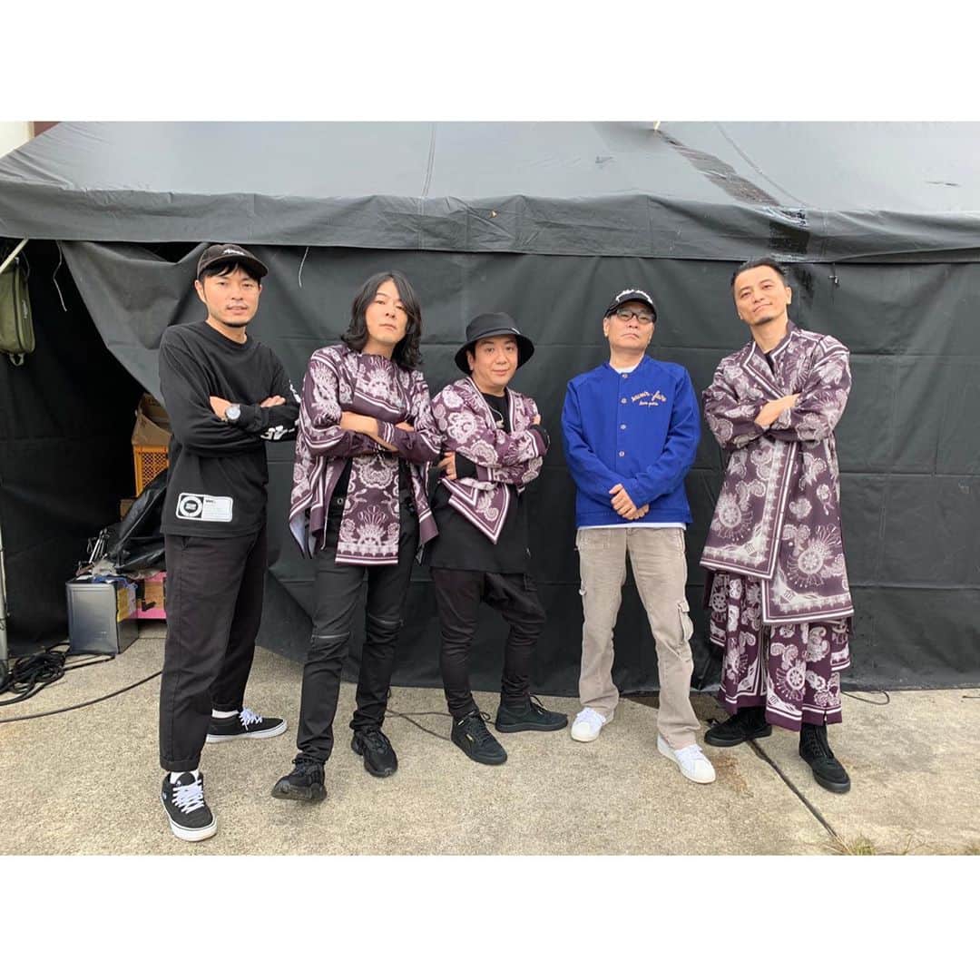 LITTLEのインスタグラム：「長岡米百俵フェス、ひさびさの人前でのLIVEに胸があつくなりました。いとうせいこうさんとのトリーコーはマジ最高でした！ #長岡米百俵フェス #いとうせいこう #kickthecancrew」