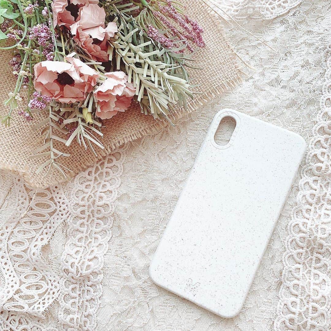 筒井萌子のインスタグラム：「* iPhone caseを変えました◡̈ 今までもCASETiFYのを使ってたんだけど 別のものに変えてみたよー𓂃 𓈒𓏸❁⃘  この caseは、竹を原料とした素材を使用してて バージンプラスチック未使用みたい◡̈♥︎  ケースを購入すると木を一本植樹🌳する 取組も行ってるみたい✨地球に優しい𓂃٭  さりげなくイニシャルのMを入れてもらったよ‪𓍯 ‬  @CASETiFY @CASETiFY_jp #CASETiFY #StateYourCase #CASETiFYCONSCiOUS」