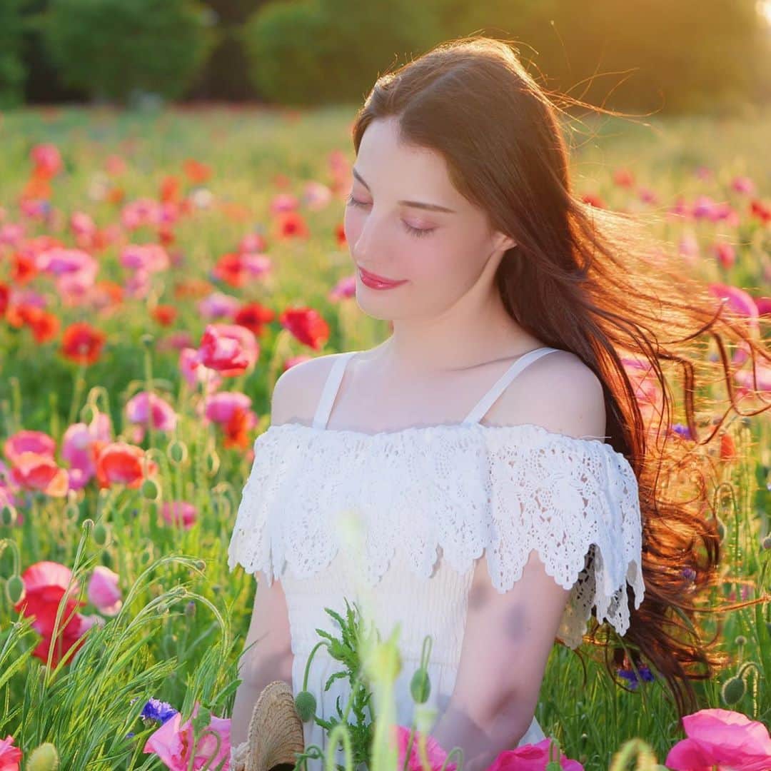 大濠ハンナのインスタグラム：「今週も楽しんで頑張ろお〜っと✨🎵✨🥳 #お花 #いい天気#自然#癒される」