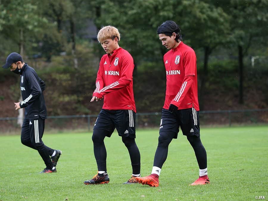 日本サッカー協会さんのインスタグラム写真 - (日本サッカー協会Instagram)「【2020.10.11 Training②📸】   現地時間10/11（日）夕方、日本代表のトレーニングが行われました。 13日（火）のコートジボワール🇨🇮戦に向け、引き続き準備が進みます。  ⌚10/13（火）23:45KO（日本時間） 🆚コートジボワール🇨🇮 📺TBS系列　地上波にて全国生中継／CS・TBSチャンネル2にて録画放送  #daihyo #jfa #SAMURAIBLUE #新しい景色を2022」10月12日 10時12分 - japanfootballassociation