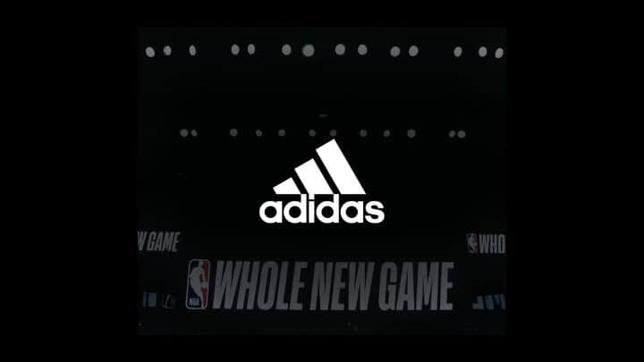 デイミアン・リラードのインスタグラム：「✊🏽 There is no off-season for change. #ReadyForChange @adidashoops #createdwithadidas」