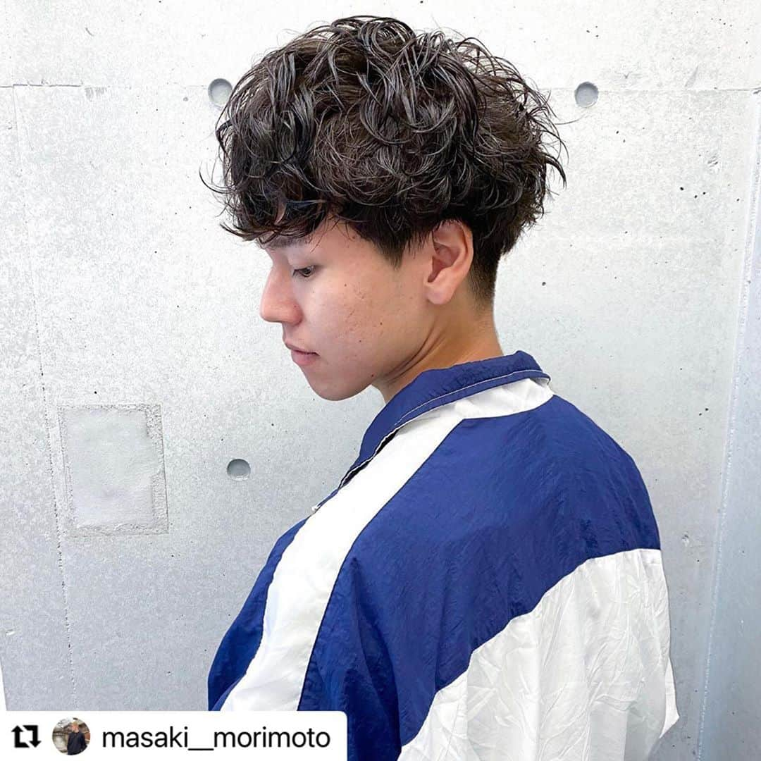 Hairsalon BREEN Tokyoのインスタグラム：「強めのパーマはいいよね✄﻿ . .  #マッシュヘア #モードマッシュ #刈り上げ #メンズヘア#メンズカット #マッシュ男子#メンズマッシュ #韓国マッシュ#束感マッシュ#刈り上げ #美容師#美容室 #美容学生#原宿 #mensnonno#メンズノンノ #ファインボーイズ#韓流マッシュ#束感 #メンズ髪型#メンズヘアスタイル #メンズヘアカタログ #横顔イケメン#作品撮り#メンズスタイル  #メンズヘア#メンズカット#メンズパーマ #メンズヘアスタイル#メンズショート #メンズショートヘア#フェードカット #海外風#美容師#原宿#美容学生 #メンズヘアカタログ#横顔イケメン #作品撮り#刈り上げ  Masaki0926」