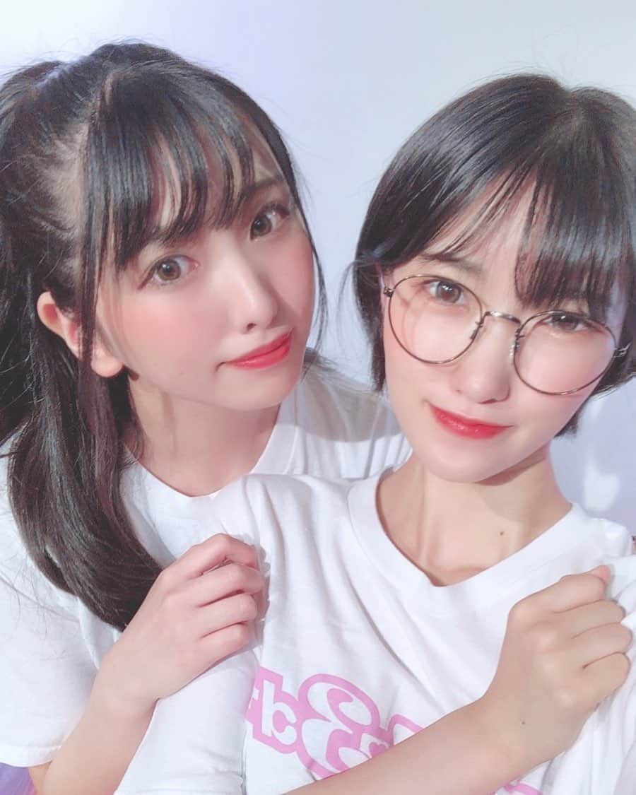 東条蒼のインスタグラム：「＊ ・ ・ ・ スキヤキミュージックのYouTubeにて、 召しませの練習動画がアップされましたー👏 ・ ・ こちらは、先月のライブの日に撮ったものなので、最新のソーシャルディスタンスバージョンです！✨ ・ 後列はカンニングができるとゆうのが最大のポイントかと！笑笑 ・ ・ 歌詞と振り付けを覚えて、一緒にライブ楽しんじゃいましょーう☺️ ・ ・ ・ #しおりん #しおりんりん ・ #あおたんたかたん ・ #東条蒼 #クルーズグループ #セクシー女優 #av女優 #メガネ女子 #黒髪 #ショートヘア #あおたん　#teamメレンゲ #followｍe #following #japan #girl #photooftheday #tagsforlikes #instalike  #台湾 #香港 #粉我 #拍照 #照片 #人像攝影」