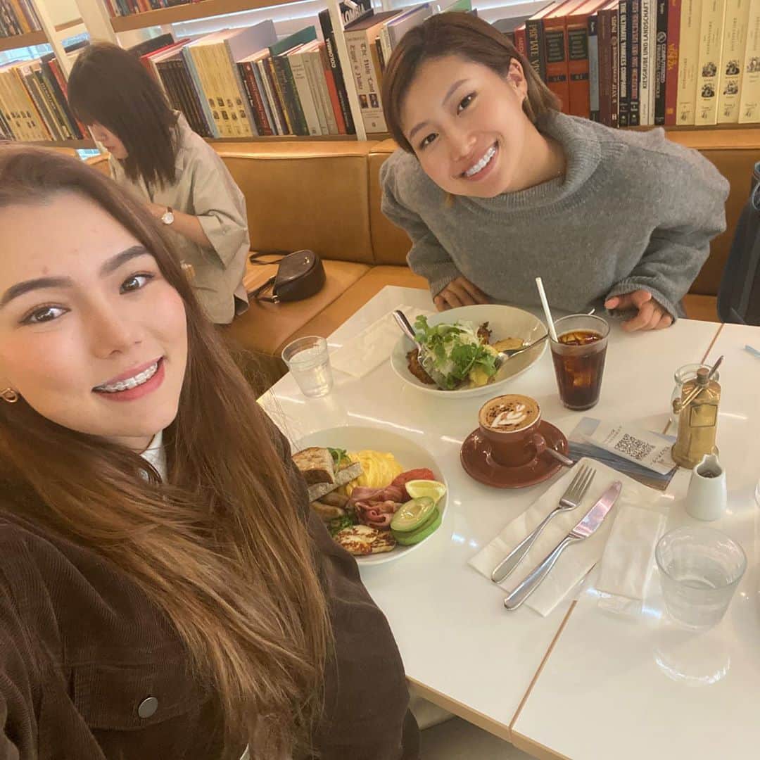 八巻セイラのグルメインスタ