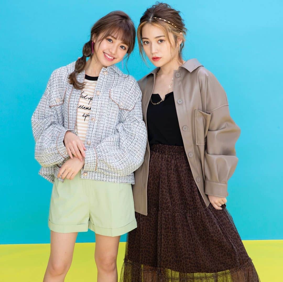 のインスタグラム：「Popteen11月号では冬まで着まわせる万能アウターベスト3を甘派、辛派に 分けて発表💕 トレンドを押さえつつ、自分の系統に合うアウターを探す参考にしてね⭐️✨  #Popteen#11月号#POPモデル#香音#のんのん#浪花ほのか#ほのばび#アウター#秋#冬#トレンド」