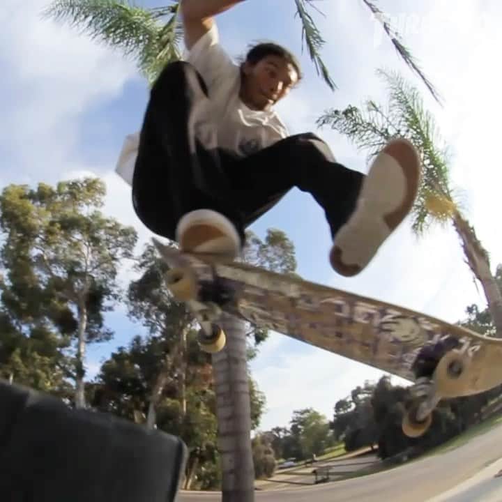 スラッシャーのインスタグラム：「💥 @alexis_sm4l x @sk8mafia 🛹 New part playing on our YouTube page 📺」