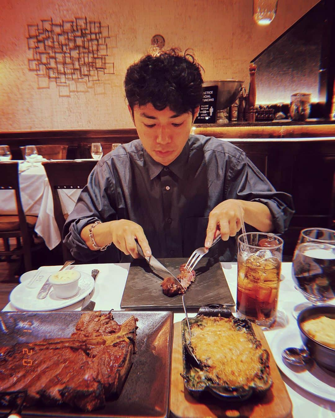 綾部祐二さんのインスタグラム写真 - (綾部祐二Instagram)「I love steak and coke.」10月12日 12時52分 - yujiayabe