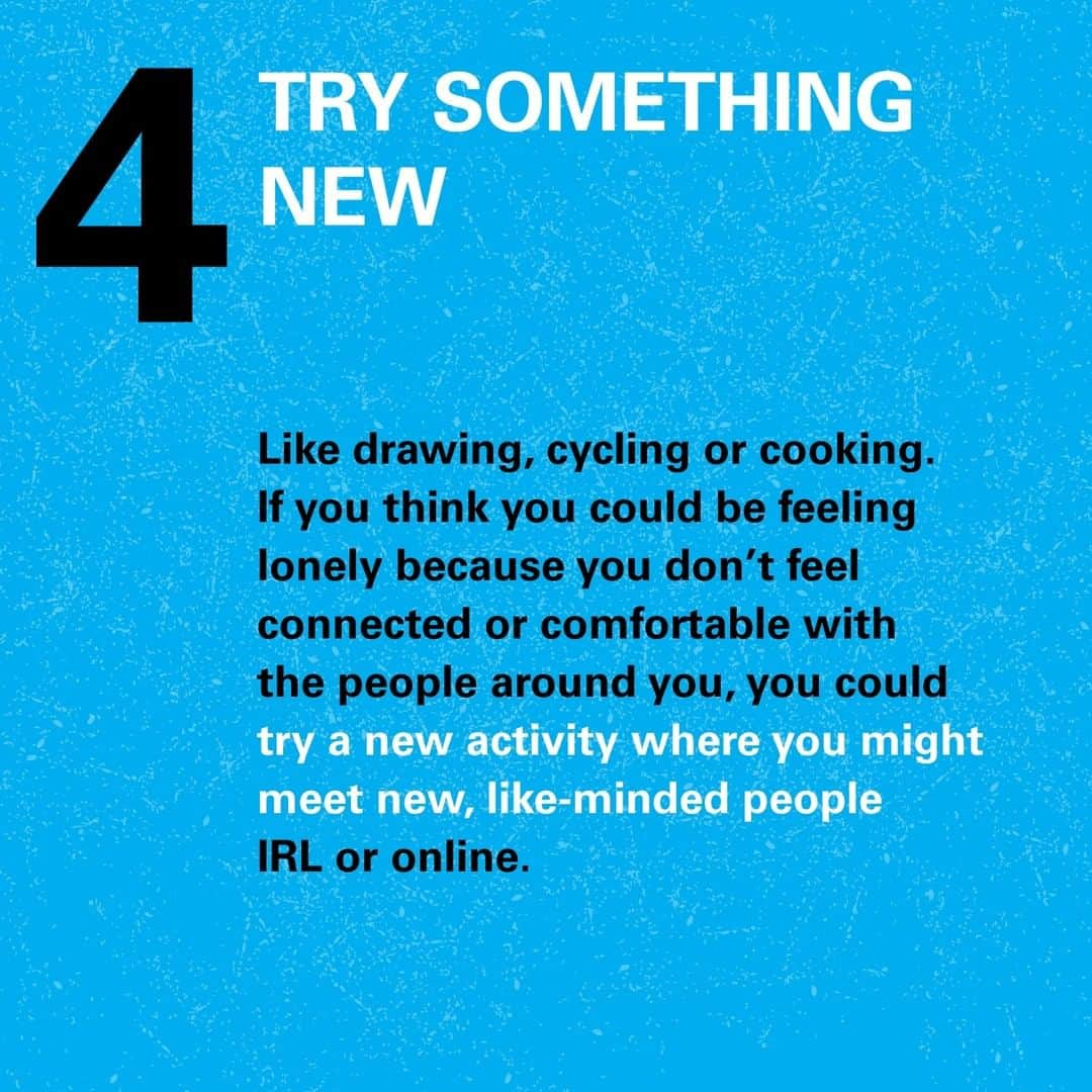 unicefさんのインスタグラム写真 - (unicefInstagram)「We rarely talk about it, but loneliness is something that affects all of us from time to time. ⁣⁣ ⁣⁣ 👉 Swipe across for tips on supporting your mental health. ⁣ ⁣⁣⁣」10月12日 13時00分 - unicef