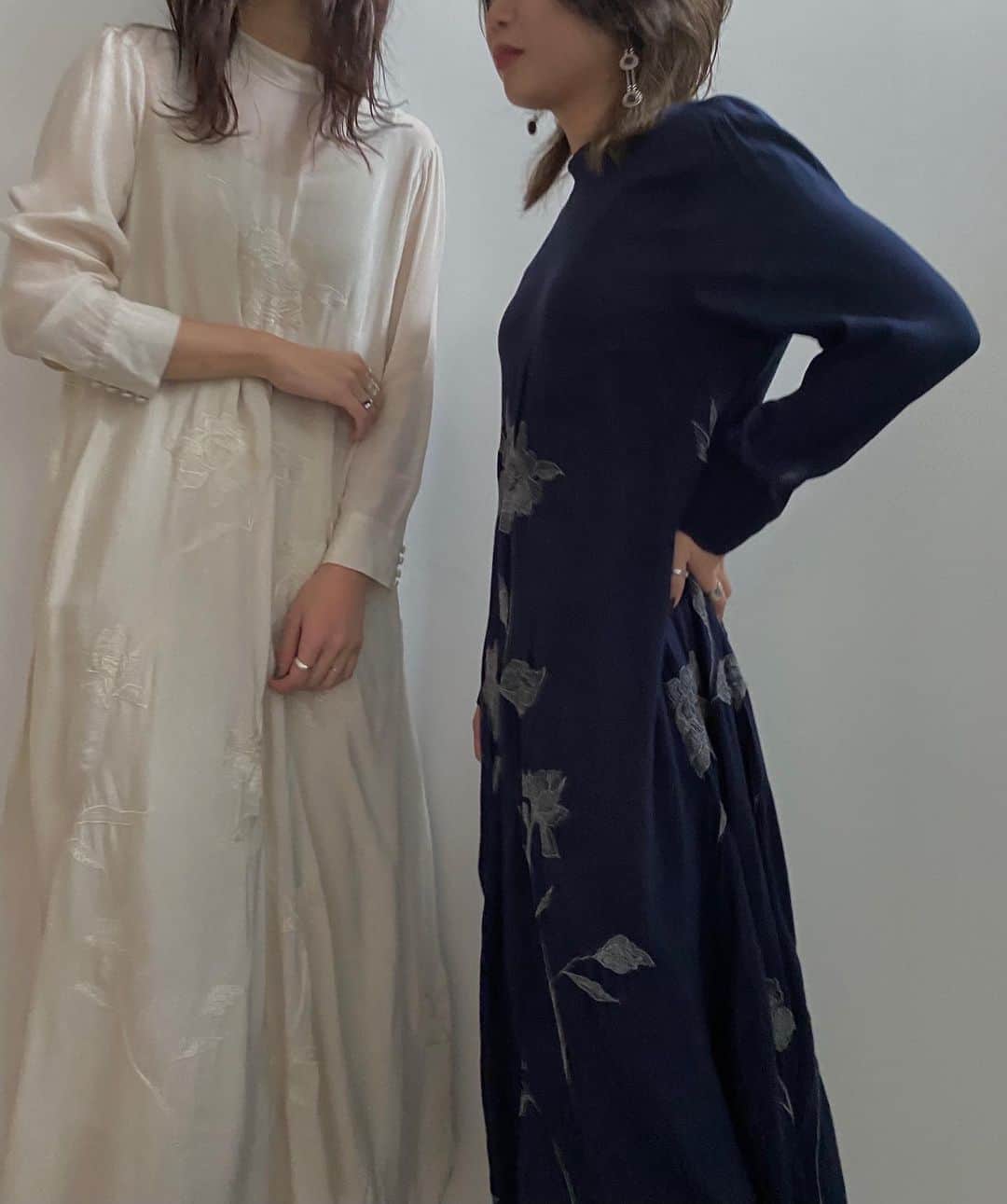 のインスタグラム：「PRE ORDER❤︎2021S/S  【Eur/asia】  2WAY FLOWER GARDEN DRESS IVO／NAV／SGE S／M  【開催日時】  《新宿店》 10月10日(土)～12日(月) 営業時間 11:00～20:00  《代官山店》10月8日(木),9日(金) 営業時間11:00-20:00 ※10日(土)～12日(月)はサンプルのご用意はございませんが、ご予約を受け付けております。  《心斎橋店》 10月10日(土)～12日(月) 営業時間 11:00～20:00  ※ご予約商品1点につき1,100円(税込)の内金を頂戴しております。 ※ご予約商品はキャンセル・変更致しかねます。  #ameri2021springsummer ☝︎こちらのハッシュタグにコレクションをまとめています🎞  #amerivintage  #2021ss #preorder  #shinjuku #tokyo」