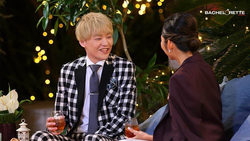 藤井達也のインスタグラム：「AmazonPrimeVideo バチェラー男女逆転版 『バチェロレッテ・ジャパン』  ご覧頂いてますか？😄  あの時の自分 そして今の自分  今大きな変化はないけれど 『気づく』ことのできた旅でした！  正解のない人生悔いなく 前向いて楽しく進んでいきます‼️  最後までお楽しみ下さい！  #バチェラー　 #バチェロレッテ」