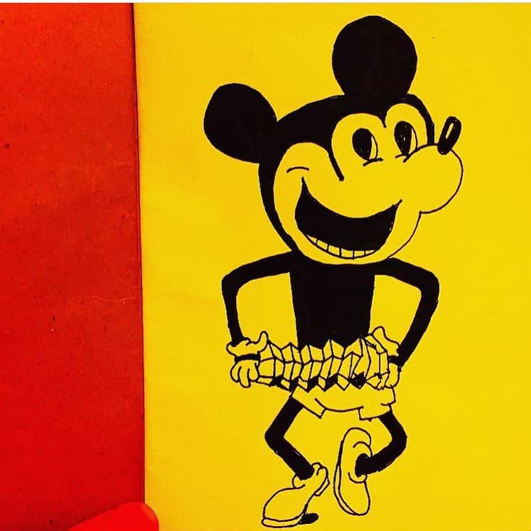 のインスタグラム：「Found this drawing from 5 years ago. If I only knew then what I know now...」