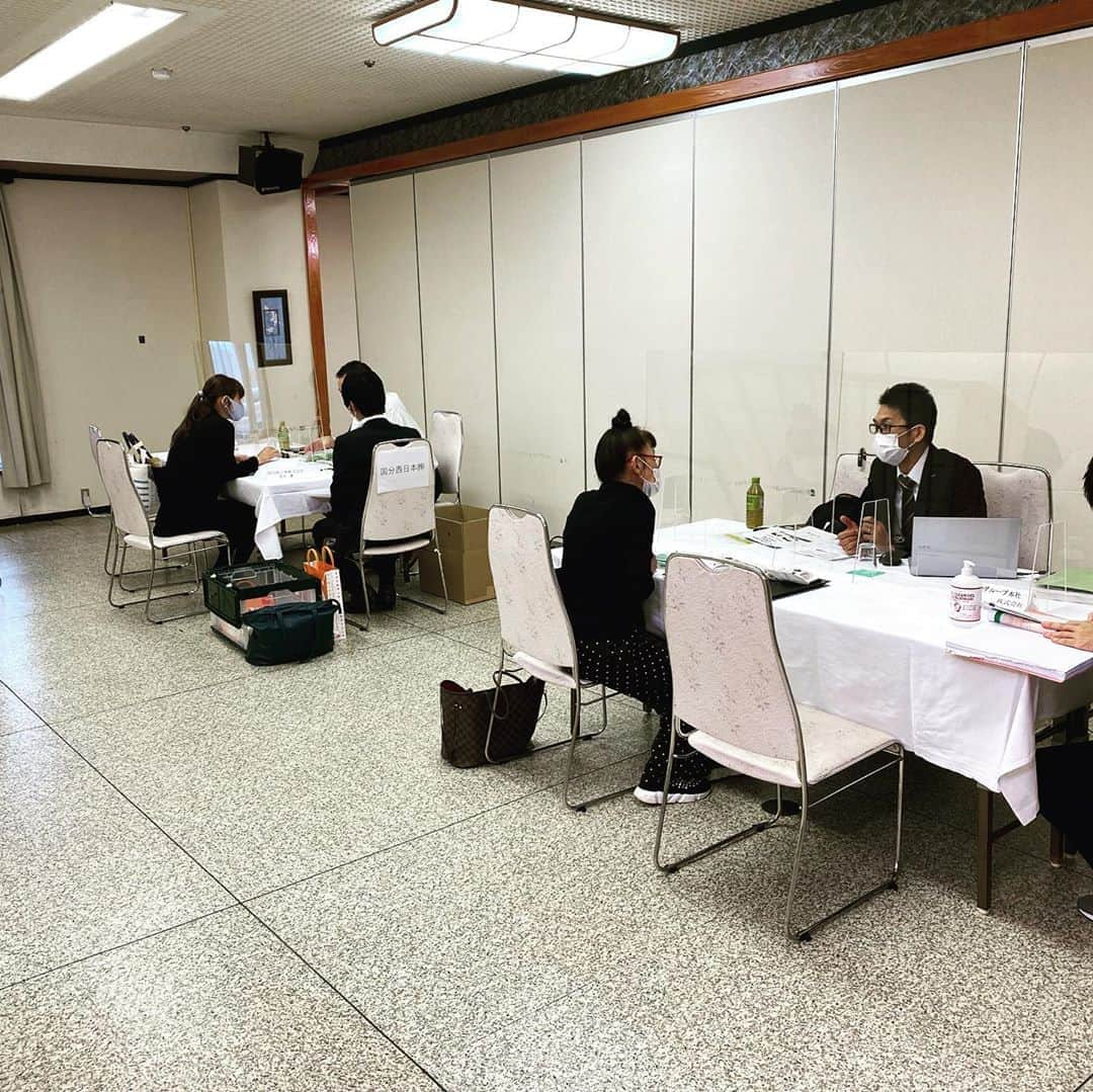 和歌山県食品流通課さんのインスタグラム写真 - (和歌山県食品流通課Instagram)「令和2年度和歌山県産品マッチング商談会を開催しました！  10月8日、県内31事業者様ご参加のもと、白浜のホテルシーモアにて開催しました🙋🏽‍♂️ 今後も様々な販路開拓の事業を展開して参ります！！ #マッチング #商談会 #白浜 #shirahama #和歌山 #wakayama #食品流通」10月12日 14時00分 - tasty_healthy_wakayama