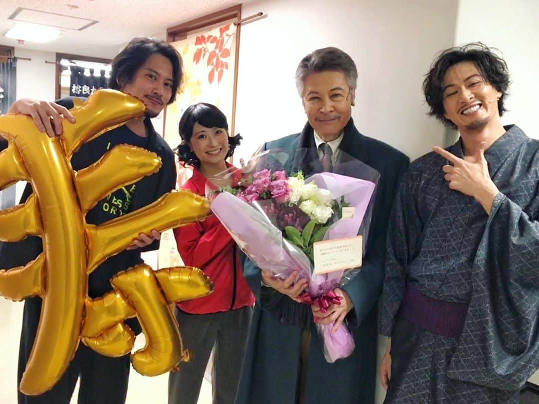 唯月ふうかさんのインスタグラム写真 - (唯月ふうかInstagram)「生きる、本日も無事終演！ ご来場頂きありがとうございました！ そして本日は、鹿賀丈史さん70歳のお誕生日です🎂 今まで聞いたことがない「拡散希望」のサプライズ、大成功😚! お誕生日当日にこうやってお祝いすることが出来て本当に幸せ。  劇場全体が愛に溢れた日でした!!  鹿賀さんへの想いはブログに書きましたので、ぜひアメブロからご覧下さいね^^* （かなり想い溢れすぎたブログになってしまった！笑　）  #ミュージカル生きる #鹿賀丈史 さん #70歳 #お誕生日おめでとうございます #お茶目で穏やかで #包み込んで下さる優しさ #心揺さぶられる歌声 #毎回間近で堪能できて #本当に幸せ #素敵な1年になりますように」10月12日 23時47分 - fuka_yuduki