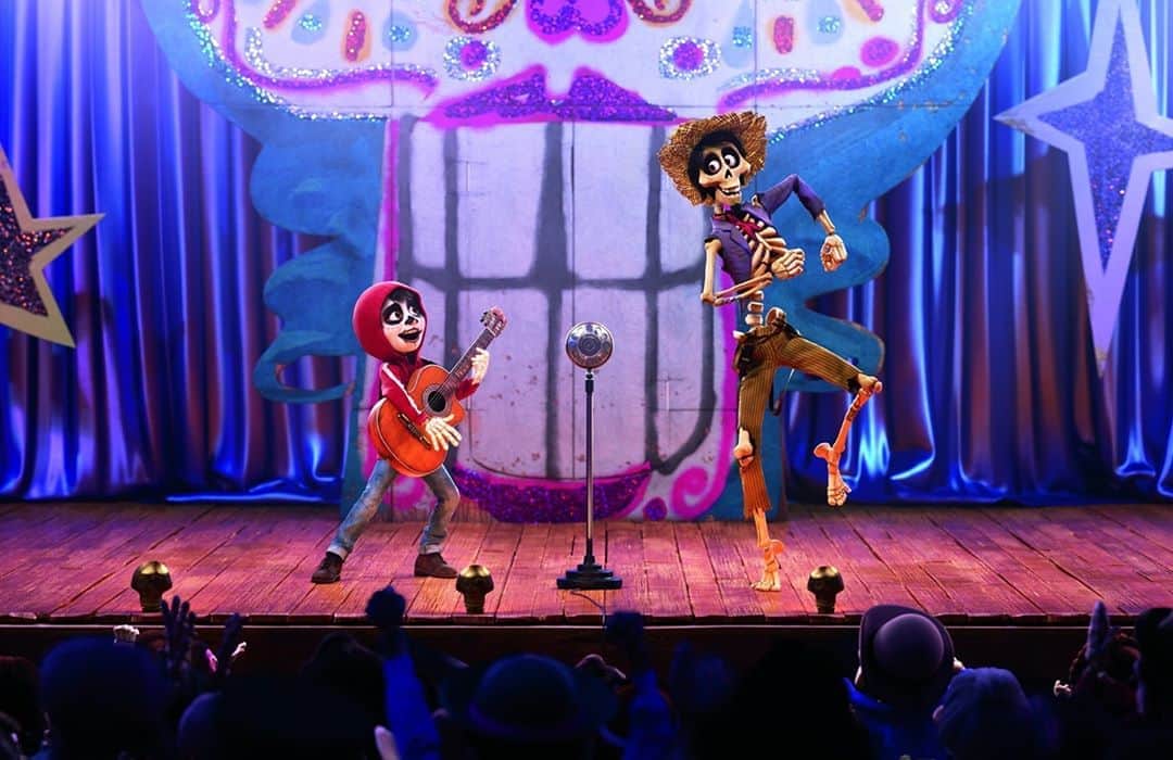 アメリカン・ブロードキャスティング・カンパニーのインスタグラム：「Seize your moment and join #TheWonderfulWorldofDisney for #PixarCoco Wednesday at 8|7c on ABC!」