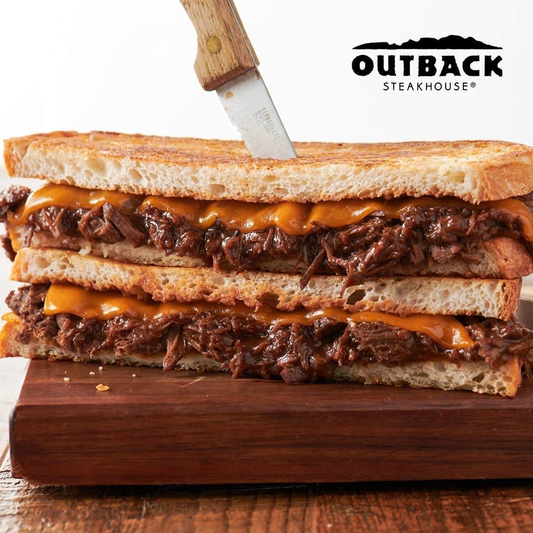 Outback Steakhouseさんのインスタグラム写真 - (Outback SteakhouseInstagram)「Our NEW Braised Beef Bonzer-Wich is the perfect start to your lunch break!」10月13日 0時00分 - outback