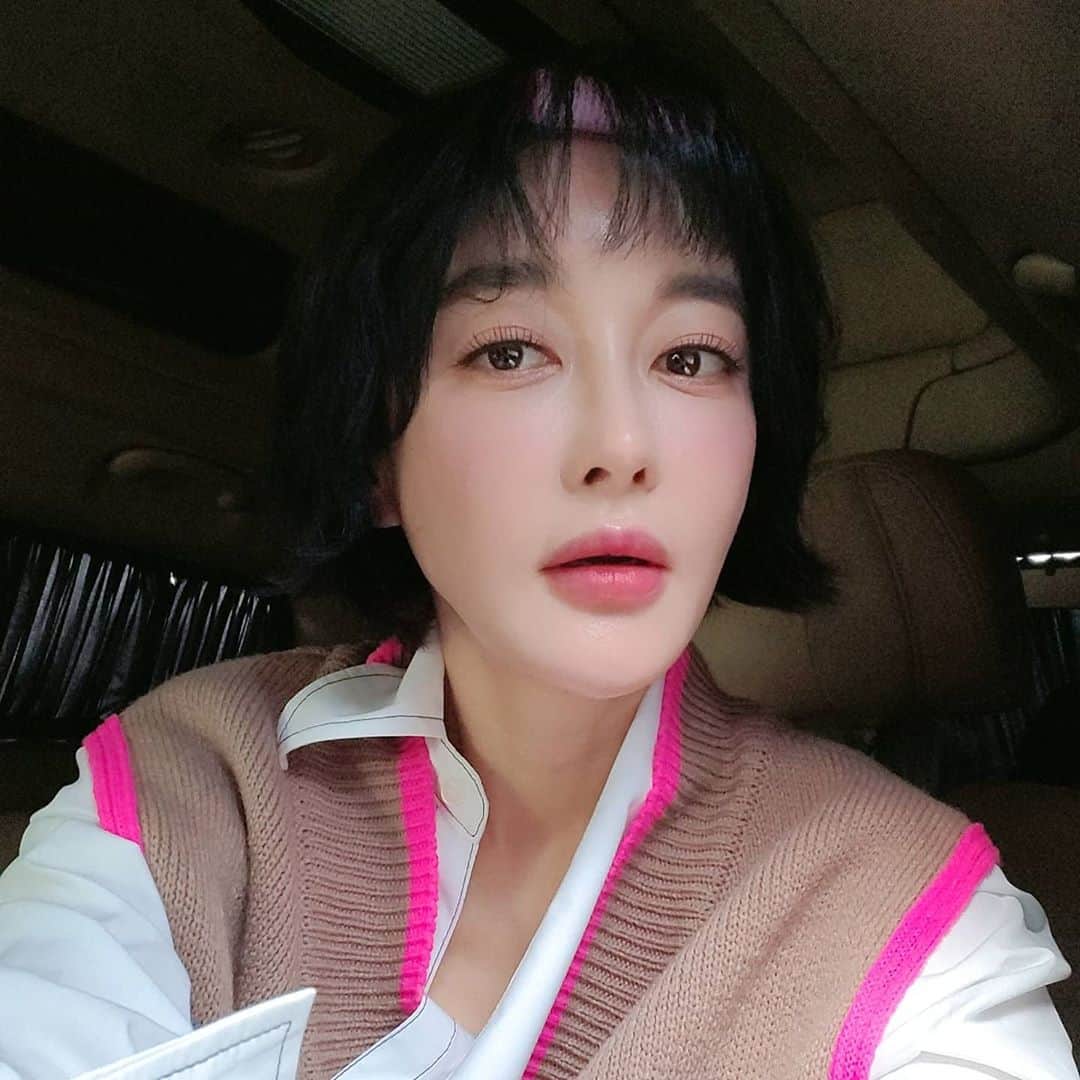 キム・ヘウンさんのインスタグラム写真 - (キム・ヘウンInstagram)「새롭게 도약하길 바란다.김혜은 .고통은 축복의 시작이요.역사의 전환점이니까.」10月13日 0時43分 - kimhyeeun11