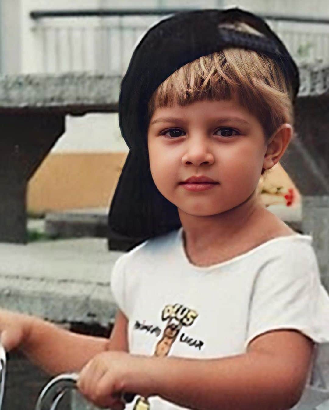 Chay Suedeのインスタグラム：「Deus em primeiro lugar, since ever. Feliz dia das crianças!」