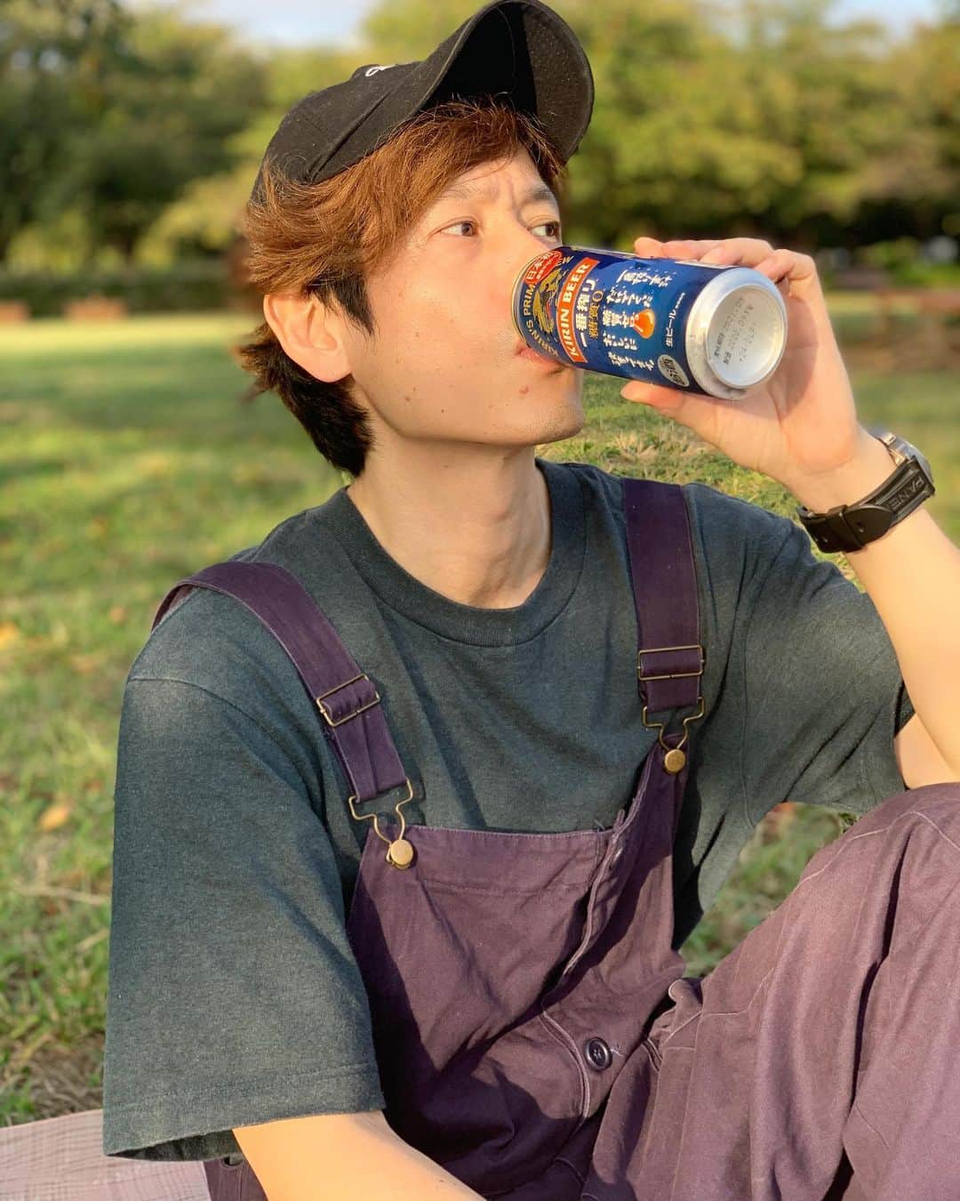 城戸裕次のインスタグラム：「一番搾りの糖質ゼロ出たね〜🍺 別にこれでもイケるね〜 日本初みたいだね〜 口の横のニキビが治らないね〜  #城戸裕次#一番搾り#一番搾り糖質ゼロ#一番搾り糖質０#ビール#beer#ピクニック#picnic#自然#キリン#キリンビール#kirinbeer#kirin」