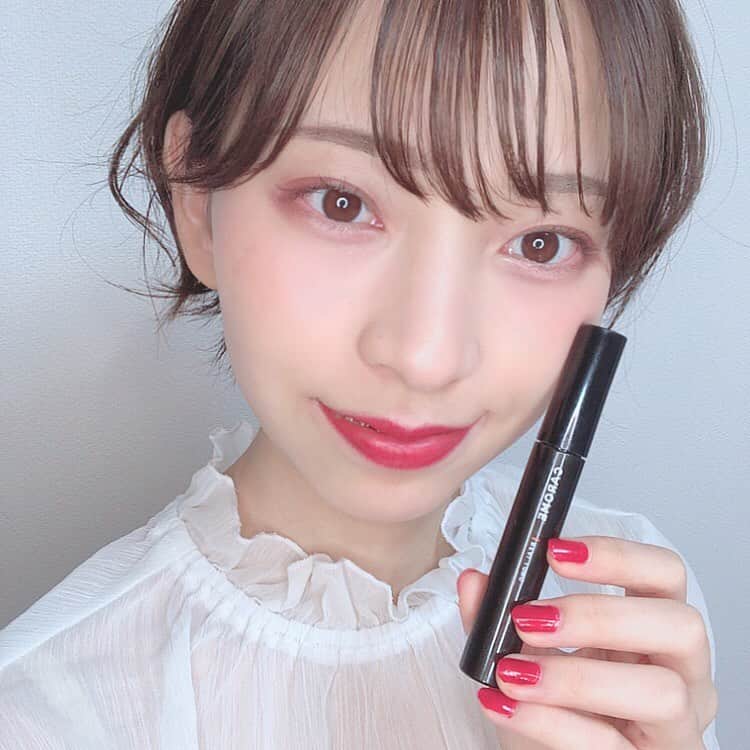 中嶋アンナのインスタグラム：「・ ・ ・ 突然ですがメイク紹介です！ 以前Twitterでリップの投稿をしたので今回はマスカラ💐  私が今使っているマスカラは  ⏩CAROME. リアルロングマスカラ/ブラウン @carome_official   です！ダレノガレ明美さんプロデュース(@darenogare.akemi )なのですがこれがまた凄い（ ; ; ） コンセプト通りだまにならず、本当にお湯でスルッと落ちます！ ・ ずっと前からダレノガレ明美さんの事好きだったのでコスメたくさん買えて嬉しいな~って言うお話でした🌷 ・ 新商品もたくさん出ているので要checkです◎ ・ ・ ・ #carome.#カロミー#カロミーリアルロングマスカラ #caromeマスカラ #マスカラ #ブラウンマスカラ #メイク#コスメ#makeup #メイク好きさんと繋がりたい #コスメ好きさんと繋がりたい#fff#f4f#instagram #instagood #instalike #instapic #instadaily」