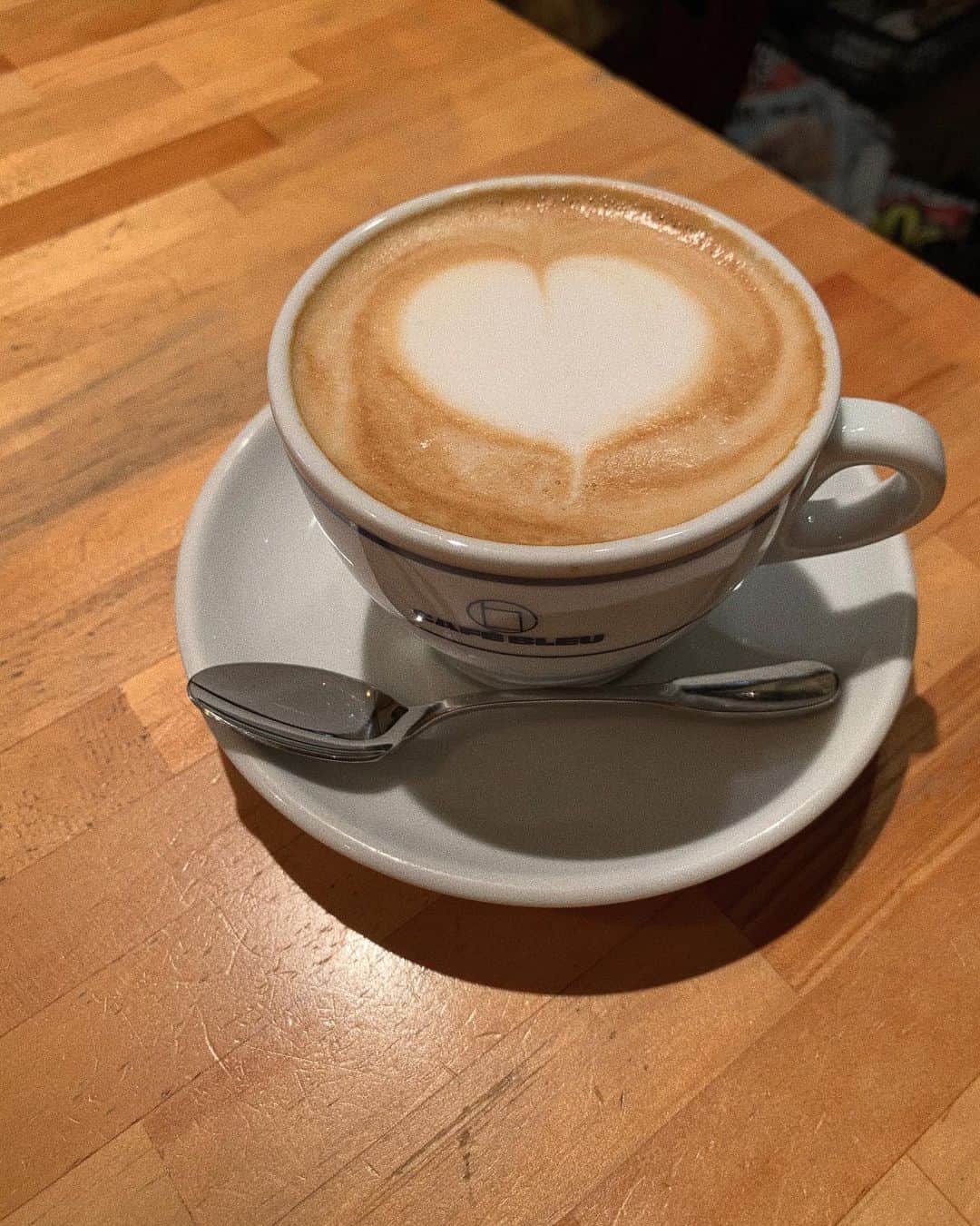 小嶋梨奈さんのインスタグラム写真 - (小嶋梨奈Instagram)「元気ちゃーじ、♡♡ 幸です。 #cafe #coffee」10月12日 16時40分 - corina_718