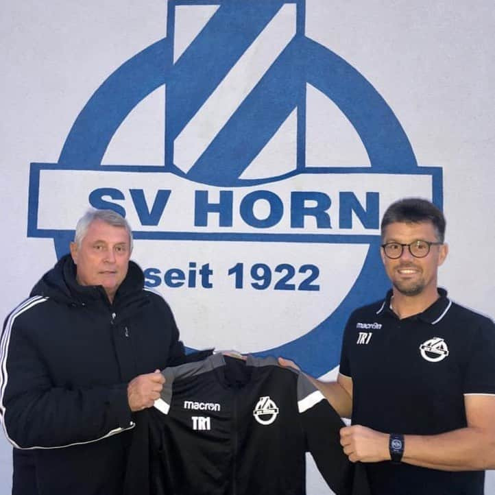 SVホルンさんのインスタグラム写真 - (SVホルンInstagram)「+++Karlheinz Piringer neuer Cheftrainer bei der Frauenmannschaft des SV Horn!+++ Piringer übernimmt mit sofortiger Wirkung diese Funktion und beerbt damit Genadi Petrov, der weiterhin als Co-Trainer bei der Kampfmannschaft der Männer fungieren wird.  https://www.svhorn.at/verein/news/karlheinz-piringer-neuer-cheftrainer-bei-der-frauenmannschaft-des-sv-horn#overlay-context=verein/news/karlheinz-piringer-neuer-cheftrainer-bei-der-frauenmannschaft-des-sv-horn #svhorn #bepartofit」10月12日 16時54分 - svhorn1922