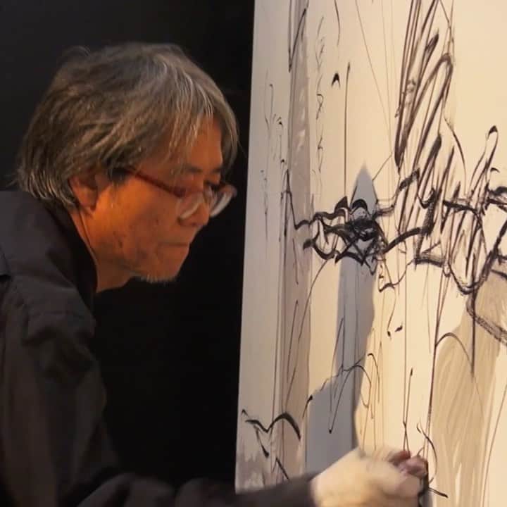 のインスタグラム：「Excerpt from the DVD "UZO-DRAW".  #fukuoka #contemporaryart  #drawing」