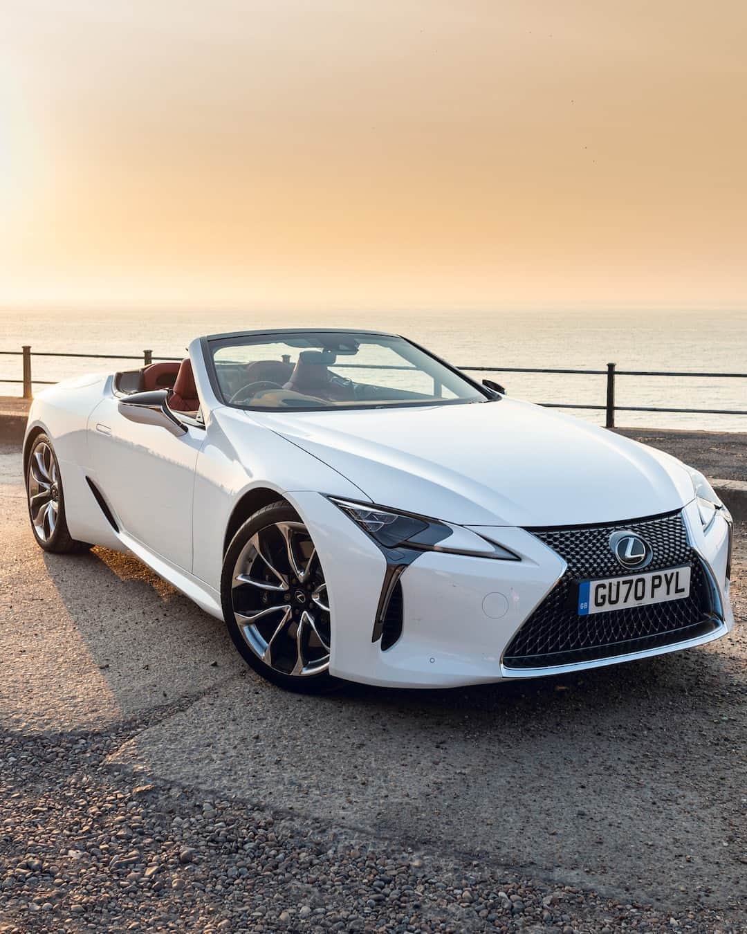 Lexus UKさんのインスタグラム写真 - (Lexus UKInstagram)「The #LexusLC #Convertible is scheduled to make a visual and aural impact in the Supercar Display Drive at #GWSpeedWeek. Will you be watching this weekend?  #Design #CarDesign #Automotive #Lexus #CarsofInstagram #LuxuryTravel #Luxury #Lexus #Goodwood」10月12日 17時00分 - lexusuk