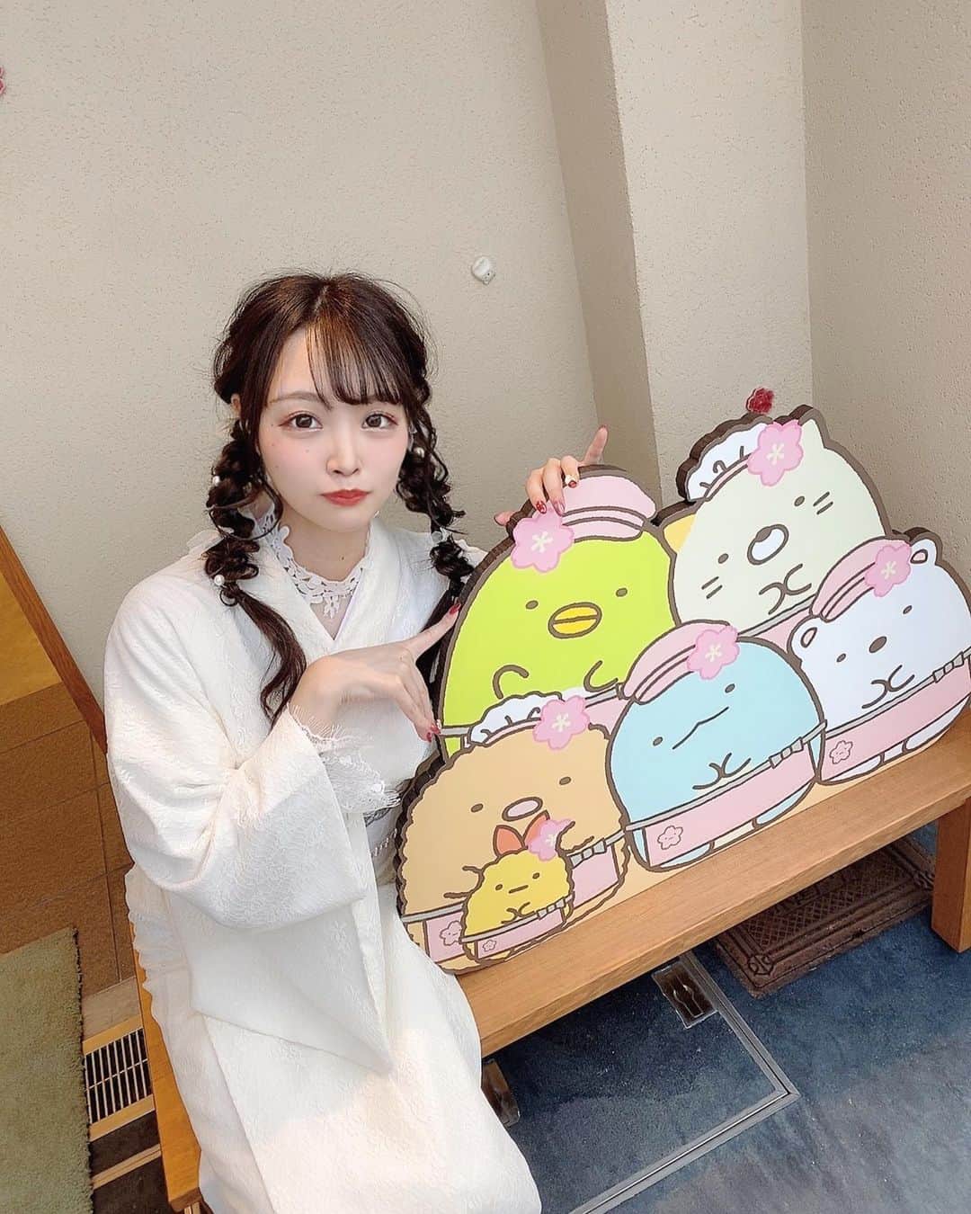 鳥海絢菜のインスタグラム：「・ 可愛い浴衣着て可愛いすみっコぐらしに会いにキタ🐶🎀🎶 ・ ・ #京都 #京都観光 #京都カフェ #すみっコぐらし #自撮り #旅行 #浴衣 #ヘアアレンジ」