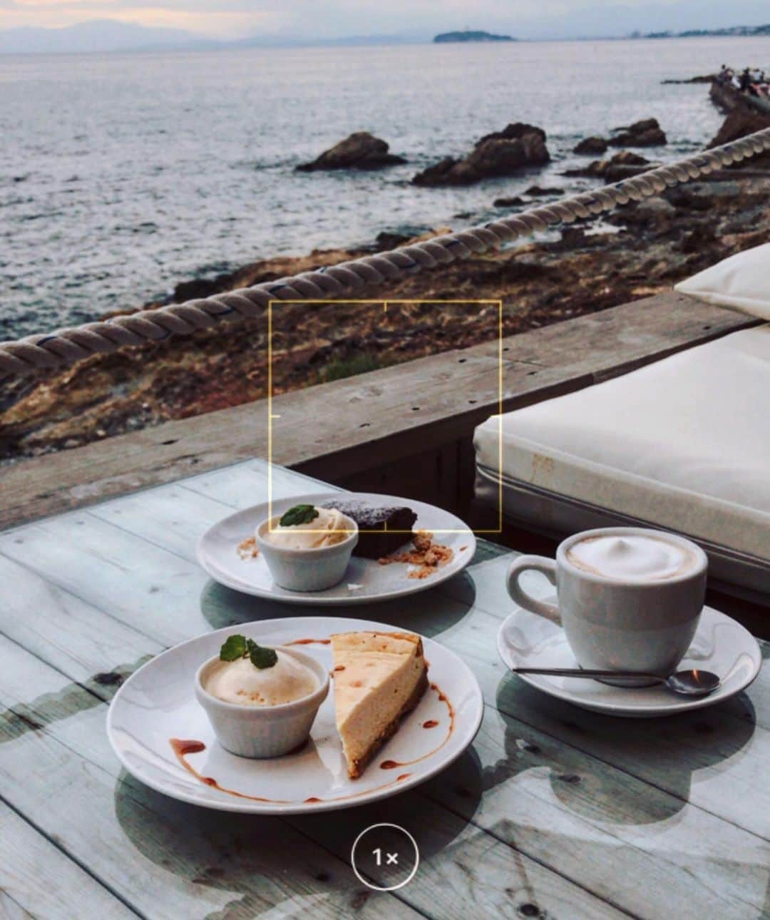 唯可（yuika）さんのインスタグラム写真 - (唯可（yuika）Instagram)「今日久しぶりにポカポカしてて 気持ちもあったかくなった🤤 . 海の見えるカフェまた行きたい 気持ち爆発しそう🤯🏖💕」10月12日 18時11分 - yu.i.k.a