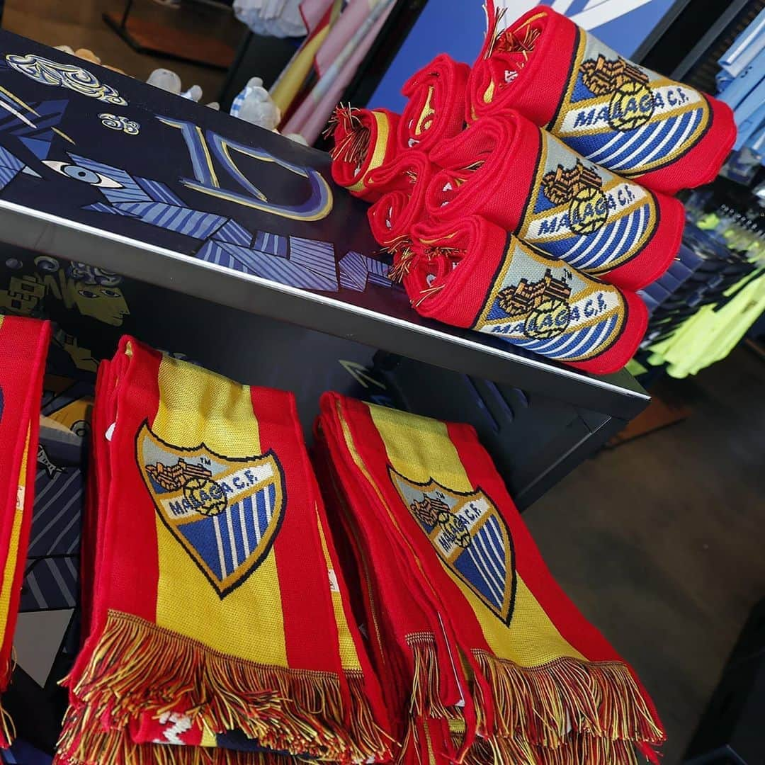 マラガCFさんのインスタグラム写真 - (マラガCFInstagram)「Feliz #DíadelaHispanidad🇪🇸」10月12日 18時25分 - malagacf