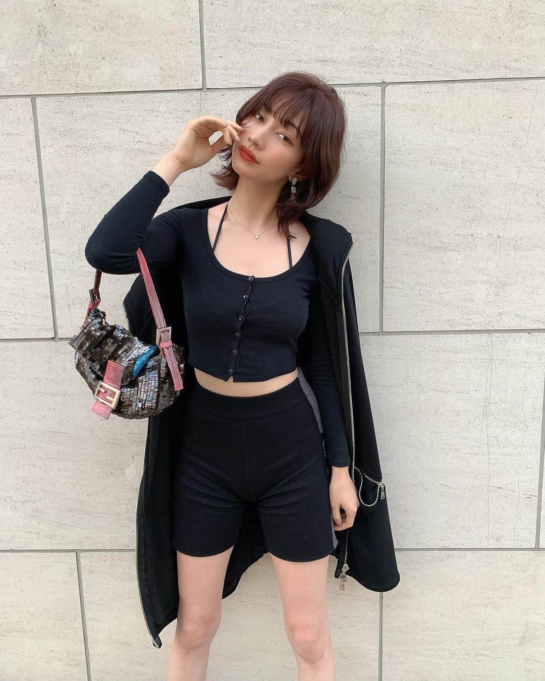 山本ソニアのインスタグラム：「new hair 💗」