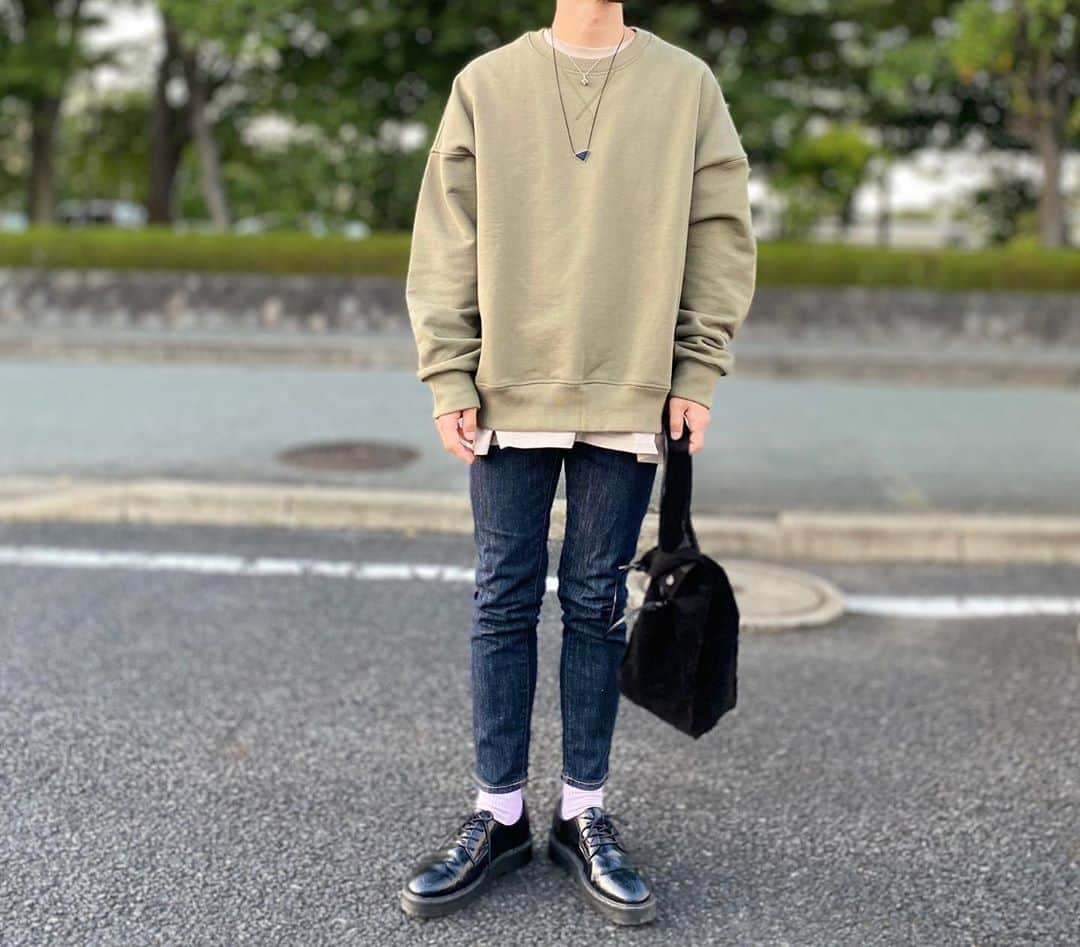 tetsuya togashiさんのインスタグラム写真 - (tetsuya togashiInstagram)「★★★★ 📕📗📘📙 ‍ ☑︎sweatshirt #etautz ☑︎T-shirt #anatomica ☑︎bag #itti_tokyo ☑︎accessory #tiffanyandco #toga ‍ 今日は何食べよかな ‍  #fashion #ファッション #コーデ #ootd #outfitoftheday #instafashion #outfit #コーディネート #coordinate #お洒落さんと繋がりたい #服バカ #服好きな人と繋がりたい #シンプル #カラフル生活 #色のある暮らし #秋コーデ #シンプルコーデ #山形 #yamagata」10月12日 19時11分 - toga_agot