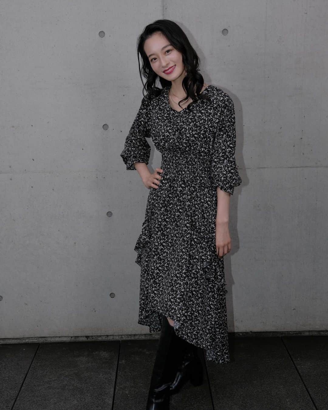 神谷明采さんのインスタグラム写真 神谷明采instagram Campus Fashion Dayで Dazzlin様のワンピースを着させて頂いた際の写真です モノトーンなワンピースで大人っぽさを出しつつ 小花柄で可愛さも演出できる 本当に素敵なワンピースでした Dazzlin Official