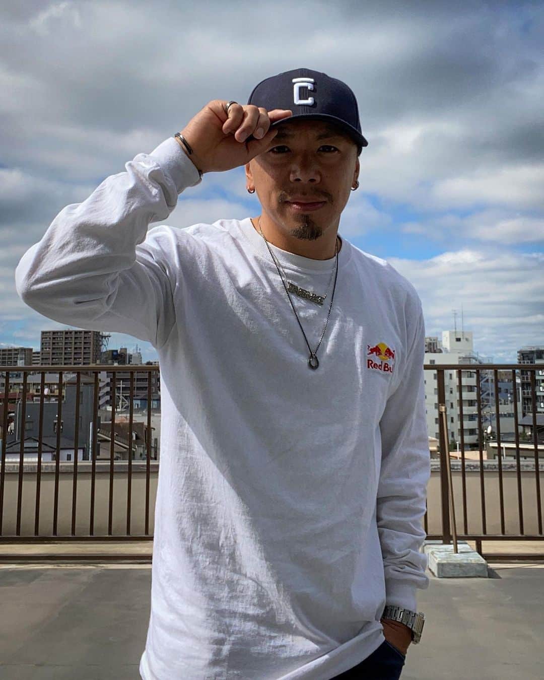 野中泰輔のインスタグラム：「日差しも出て最高だったな👍☀️  @newerajapan #bboytaisuke #thefloorriorz #redbull #redbullbconeallstars #ftheb #ozracing #g_shock #newerajapan」