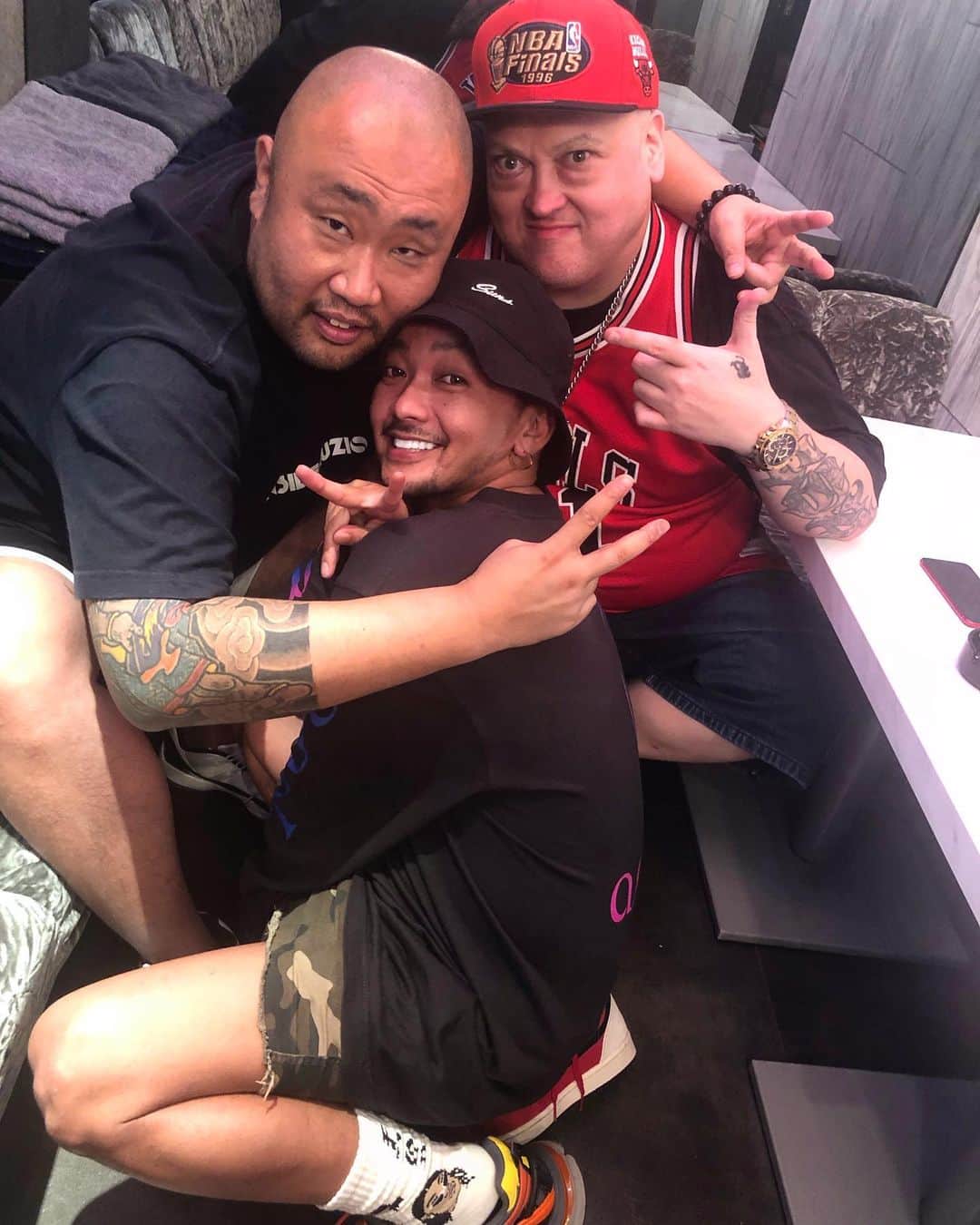 唐澤有弥のインスタグラム：「リアルはいつだって人の愛から生まれる #luvya」