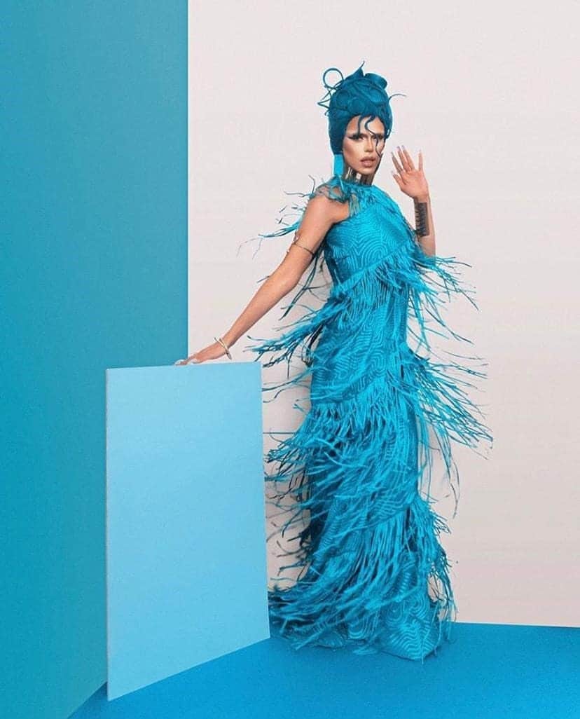 ジャンポール・ゴルチエさんのインスタグラム写真 - (ジャンポール・ゴルチエInstagram)「50 Shades of blue with ocean’s doll⁠ @thenickydoll wearing a #GaultierParis #SS18 wavy gown.⁠ Photographed by @tannerabelofficial and @nicholasjneedham.」10月12日 19時38分 - jeanpaulgaultier