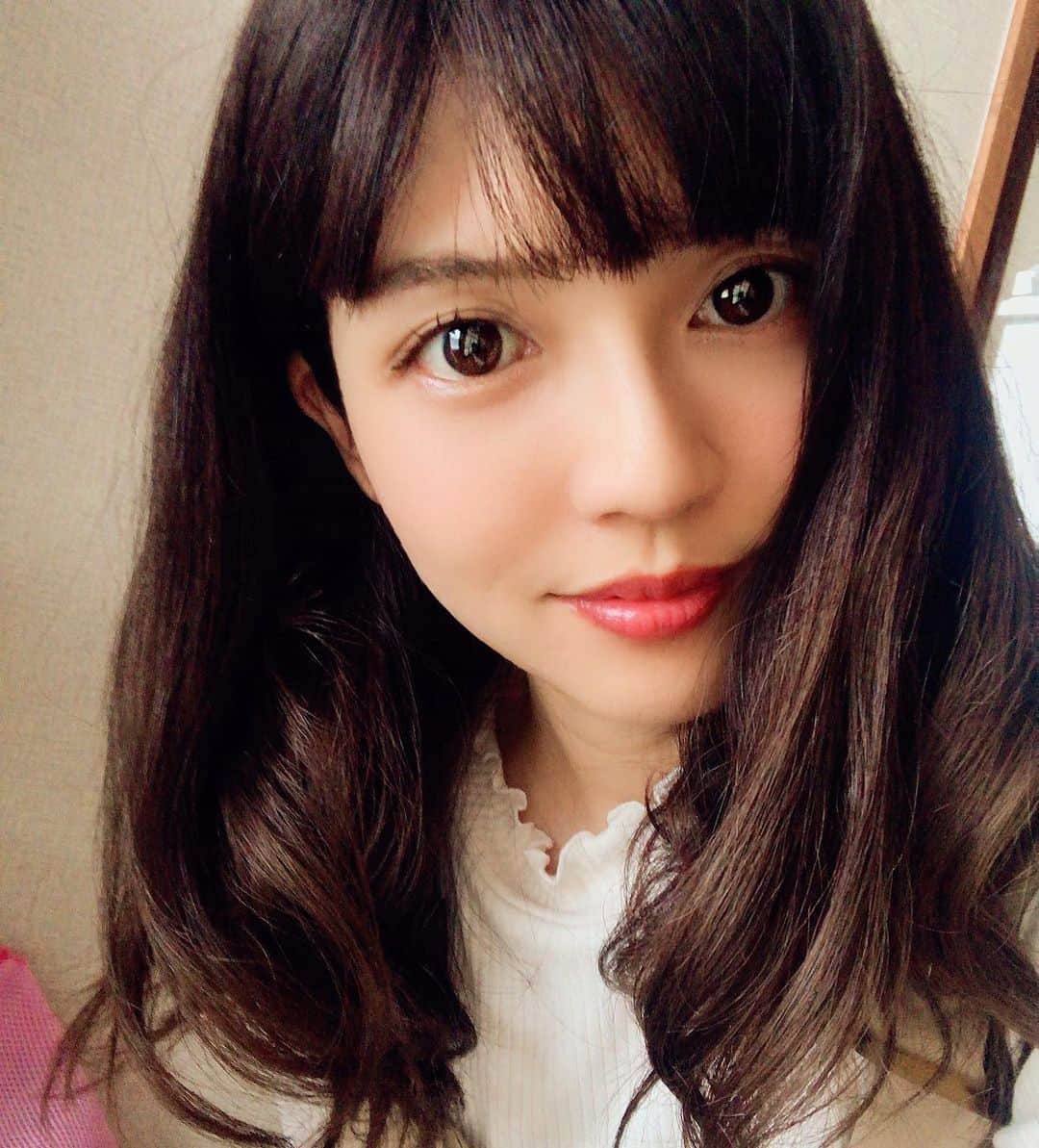 茜結のインスタグラム：「早くもっと髪の毛伸びないかなぁ💗 髪の毛ぐんぐん伸ばしたい  ほんまに伸び方遅なったわ。 歳やなぁ。。💦  #茜結#ヘア#グラビア#グラドル #女優#役者#ナレーター#youtuber #youtuber好きな人と繋がりたい #youtubechannel #可愛い女の子 #大人可愛い #綺麗になりたい #低身長#ベビちゃん #シングルマザー #綺麗なお姉さん #熟女 #カメラマンさんと繋がりたい #撮影モデル #撮影 #cute #beautiful #beautifulpeople #お洒落さんと繋がりたい #お洒落 #可愛くなりたい #可愛い女の子 #可愛い子と繋がりたい #美少女 #美魔女」