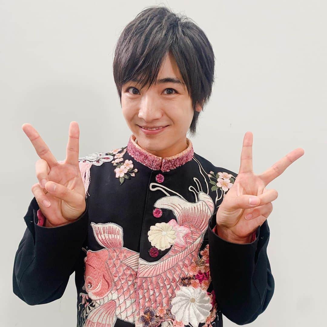 だから私はメイクする【公式】のインスタグラム：「・ #だから私はメイクする 第二話は明後日深夜放送です💄💋 ・ #阿部純子 さん演じる 漫画家の奏子が大大大好きな推しメン、 #boysandmen の #本田剛文 くん🥰👏 ご本人役でご出演されています🎉 ・ グリーンバックで特殊な撮影をしたので、 どんな登場の仕方をするのかは 本編をお楽しみにっ😘💅💓 ・ #paravi では先行配信しているので いち早く第二話がみられちゃいますよっ💕 #おさらいメイク講座 という振り返りの スピンオフもございます🧸 ぜひチェックしてみてくださいね😉🌟」