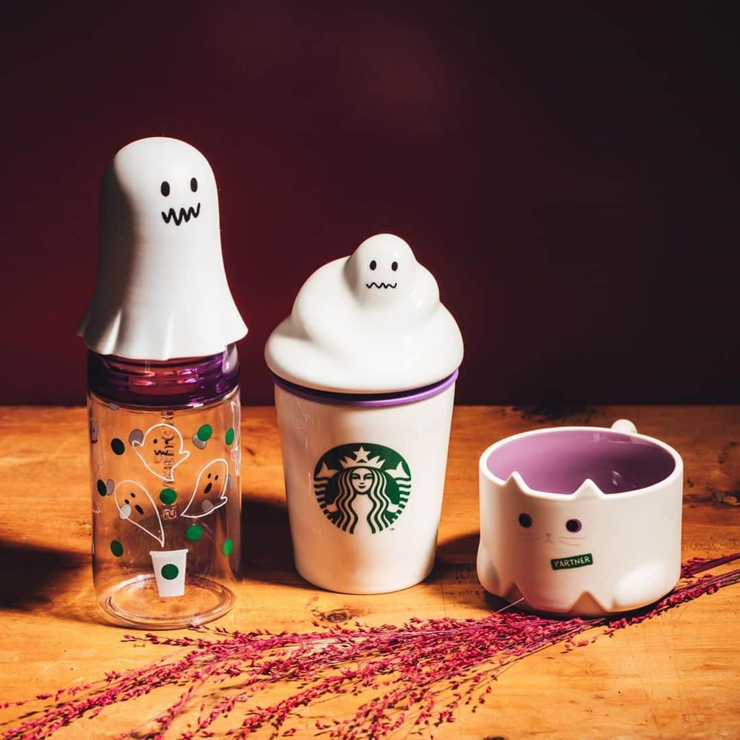 スターバックス JPさんのインスタグラム写真 - (スターバックス JPInstagram)「👻🎃😺  Halloween気分を高めてくれるマグやタンブラーが、10/14(水)から登場🌙 パートナーに扮した猫のマグや、ブラックキャットに仮装したべアリスタも。今年は #おうちハロウィン で、賑やかなコーヒーブレイクを楽しみませんか😊  #ハロウィン #Halloween #スターバックス」10月12日 19時59分 - starbucks_j