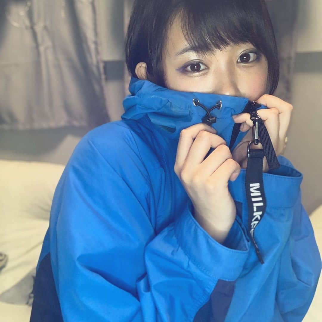 谷藤海咲さんのインスタグラム写真 - (谷藤海咲Instagram)「青い青い青い  #fashion#idol#blue#コーデ#follow #likeforlike	 #ootd」10月12日 20時08分 - tanifuji_misaki