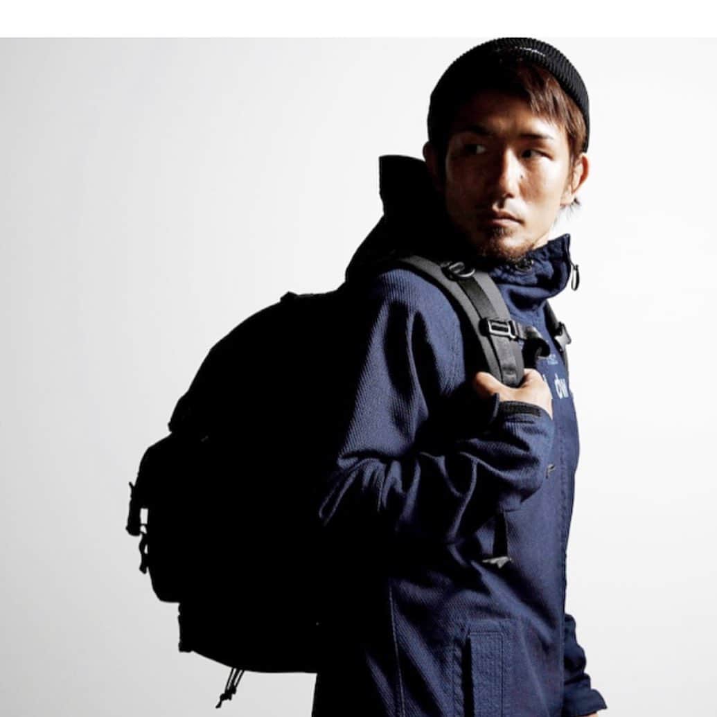 岡田遼のインスタグラム：「NEWERA×rvddw 4pocket pack40L 新作続々。この感じでキャンプ行きたい（大体いつもこんな感じ）  from @rvddw_tokyo  @reversal_harajuku  photo by @bbjdc  #rvddw #THE」