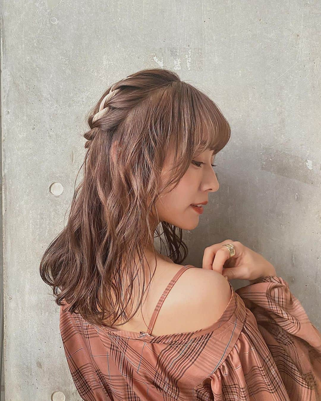 前田希美（まえのん）さんのインスタグラム写真 - (前田希美（まえのん）Instagram)「♡♡  #hairarrange #hairstyle #hairstyles  #ヘアアレンジ #リボンアレンジ  #ハーフアップアレンジ #ゆる巻きミディアム」10月12日 20時18分 - maeda_nozomi