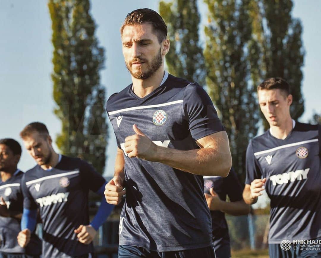 ディミトリオス･ディアマンタコスさんのインスタグラム写真 - (ディミトリオス･ディアマンタコスInstagram)「⚽️⚽️」10月12日 20時27分 - diamantakos