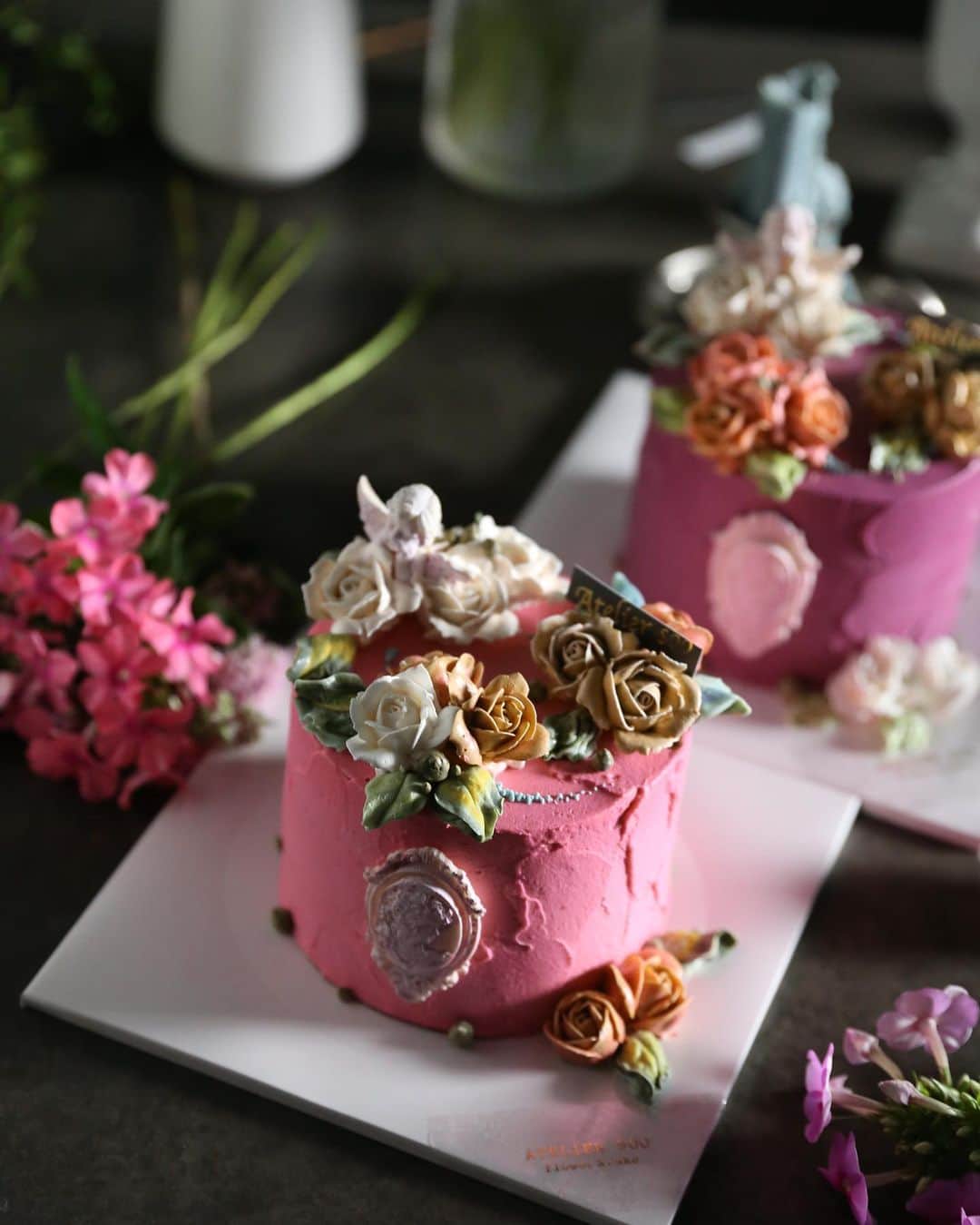 청담 수케이크 (atelier soo)さんのインスタグラム写真 - (청담 수케이크 (atelier soo)Instagram)「ㅡ Sooclass Basic 1. Mini rose collection. Vintage.  ㅡ #flower #cake #flowercake #partycake #birthday #bouquet #buttercream #baking #wilton #weddingcake ㅡ www.soocake.com vkscl_energy@naver.com」10月12日 20時39分 - soocake_ully